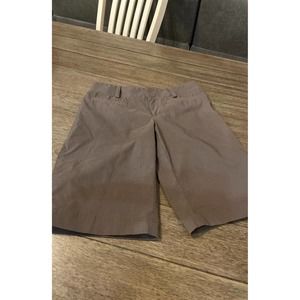 ATHLETA BERMUDA HIKING SHORTS Army green clay color size 2